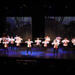 Gala des jeunes de l'école municipale de danses sur le thème de Peter Pan.
