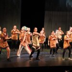 Gala des jeunes de l'école municipale de danses sur le thème de Peter Pan.