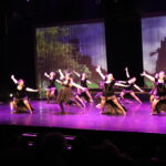 Gala des adultes de l'école municipale de danses sur le thème de Maléfique.