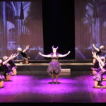 Gala des adultes de l'école municipale de danses sur le thème de Maléfique.