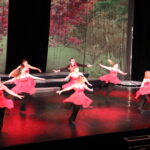 Gala des adultes de l'école municipale de danses sur le thème de Maléfique.