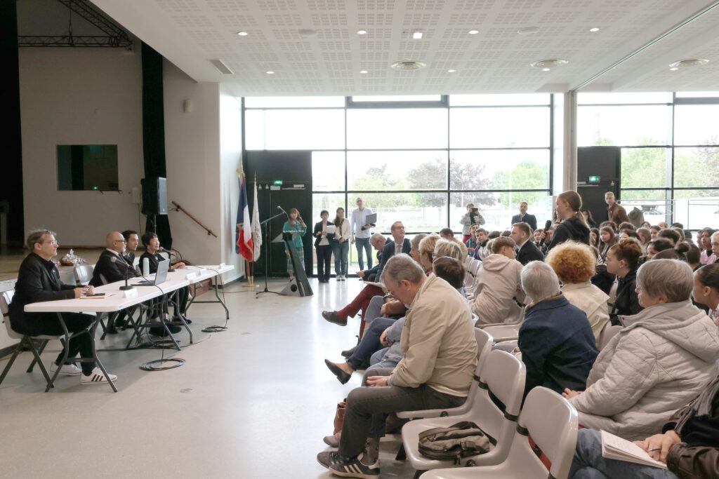 Rencontre avec les Hibakusha - questions des collégiens