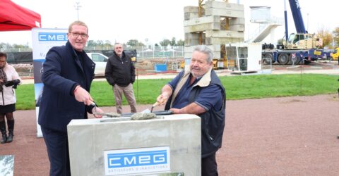 Pose de la première pierre de la reconstruction du nouvel équipement du complexe sportif Maurice-Baquet.